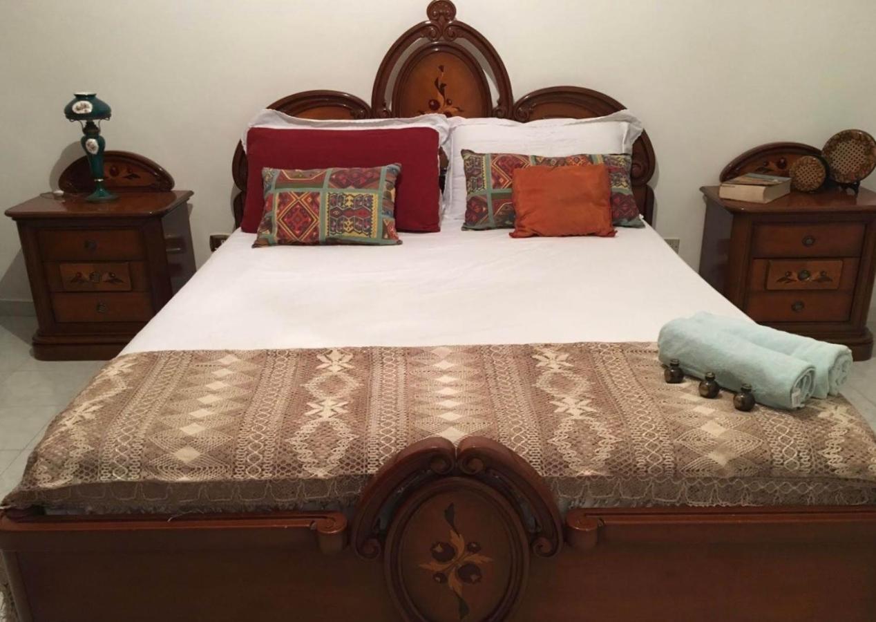 Rent Room Joe Via Dante 77 Solarino Bagian luar foto